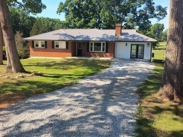200 Ramsey  Road, Hurt, VA 24563