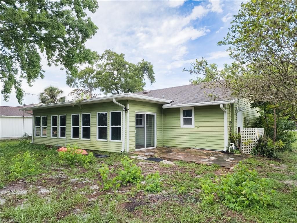 7425 Galloway Rd , Weeki Wachee, FL 34613 Photo