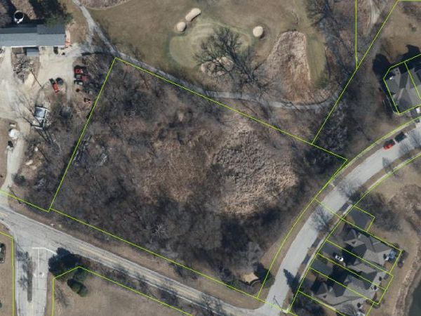 11100 Mc Connell Road , Woodstock, IL 60098