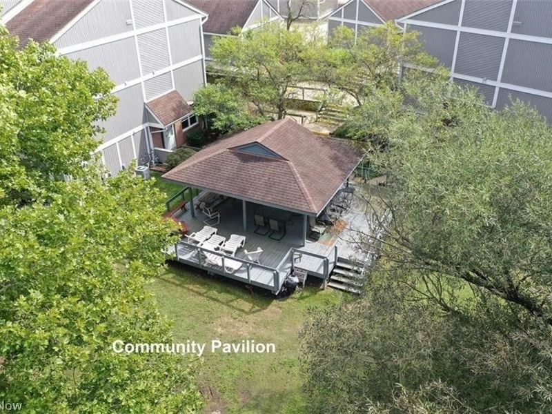 239 Portage Lakes Drive, Akron, OH 44319 Photo 3