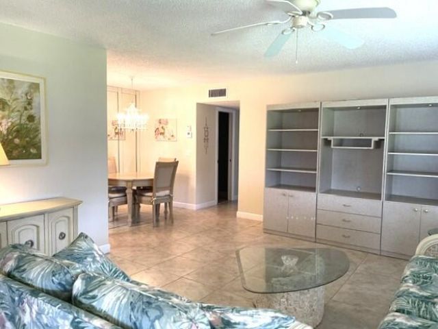 1152 Circle Drive, Unit D, Delray Beach, FL 33445 Photo