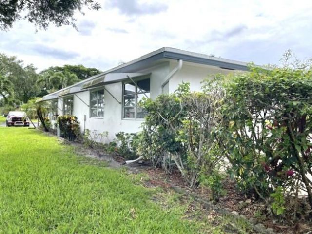 1152 Circle Drive, Unit D, Delray Beach, FL 33445 Photo