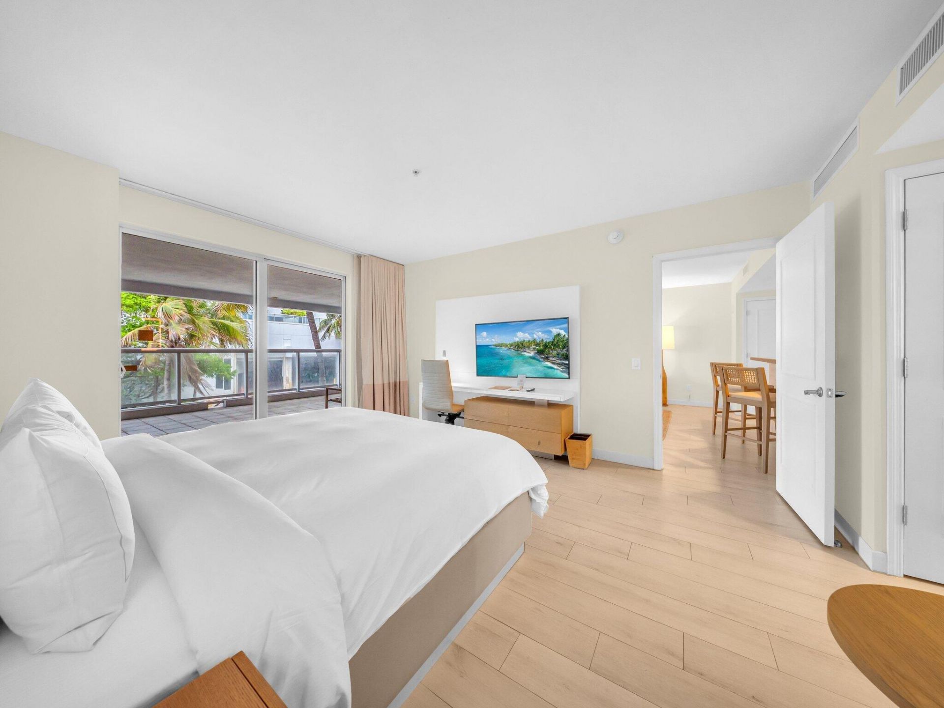 505 N Fort Lauderdale Beach Boulevard, Unit #221, Fort Lauderdale, FL 33304 Photo