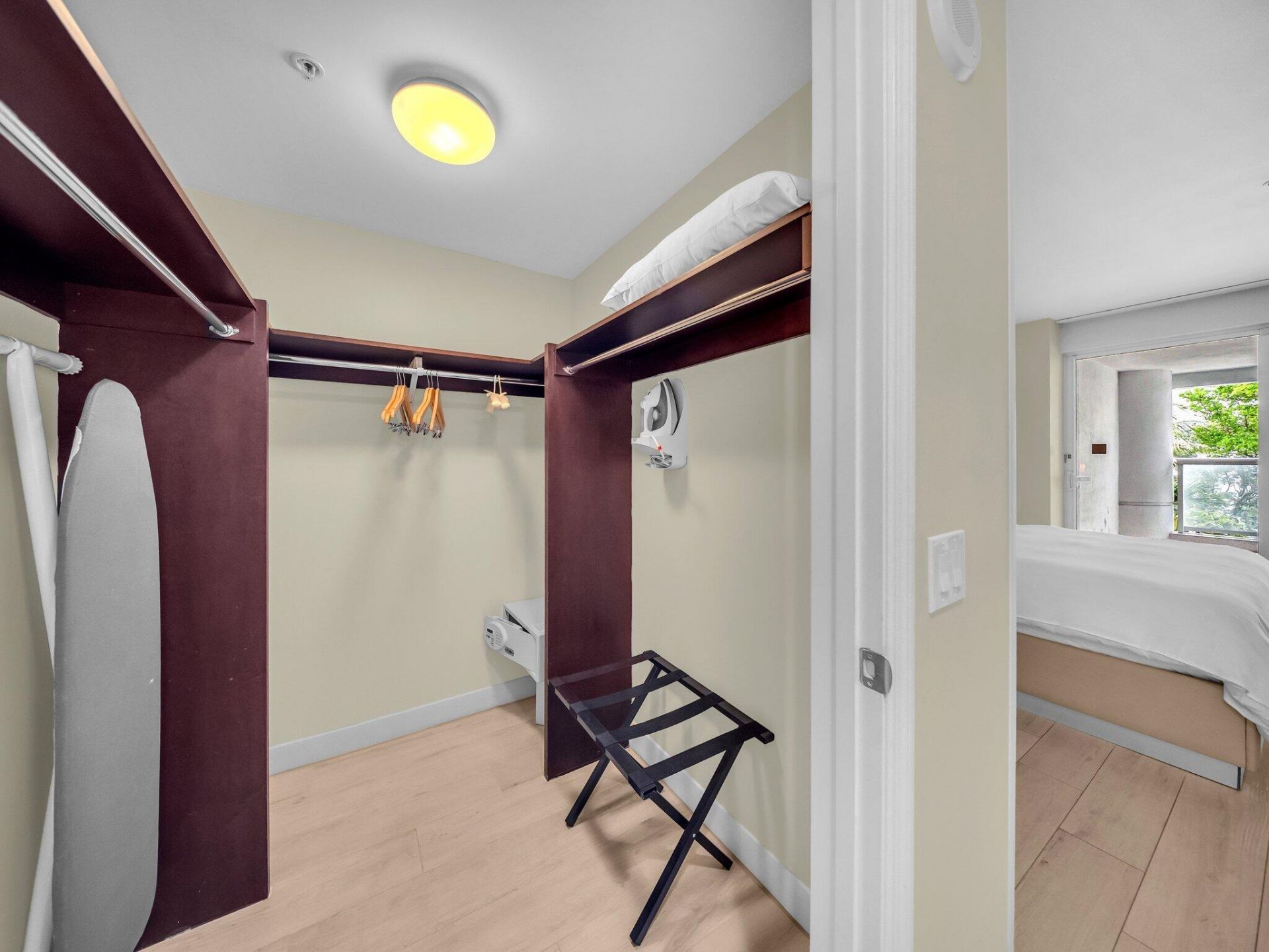 505 N Fort Lauderdale Beach Boulevard, Unit #221, Fort Lauderdale, FL 33304 Photo