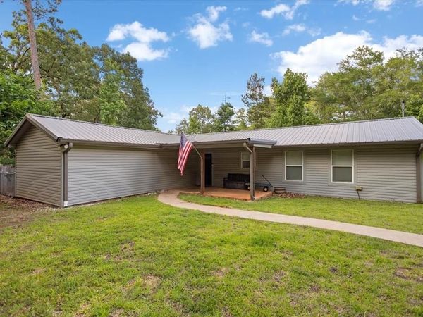 170 County Road 3136 , Jacksonville, TX 75766