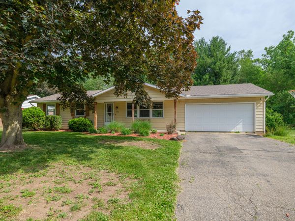 5088 Driftwood Avenue, Kalamazoo, MI 49009