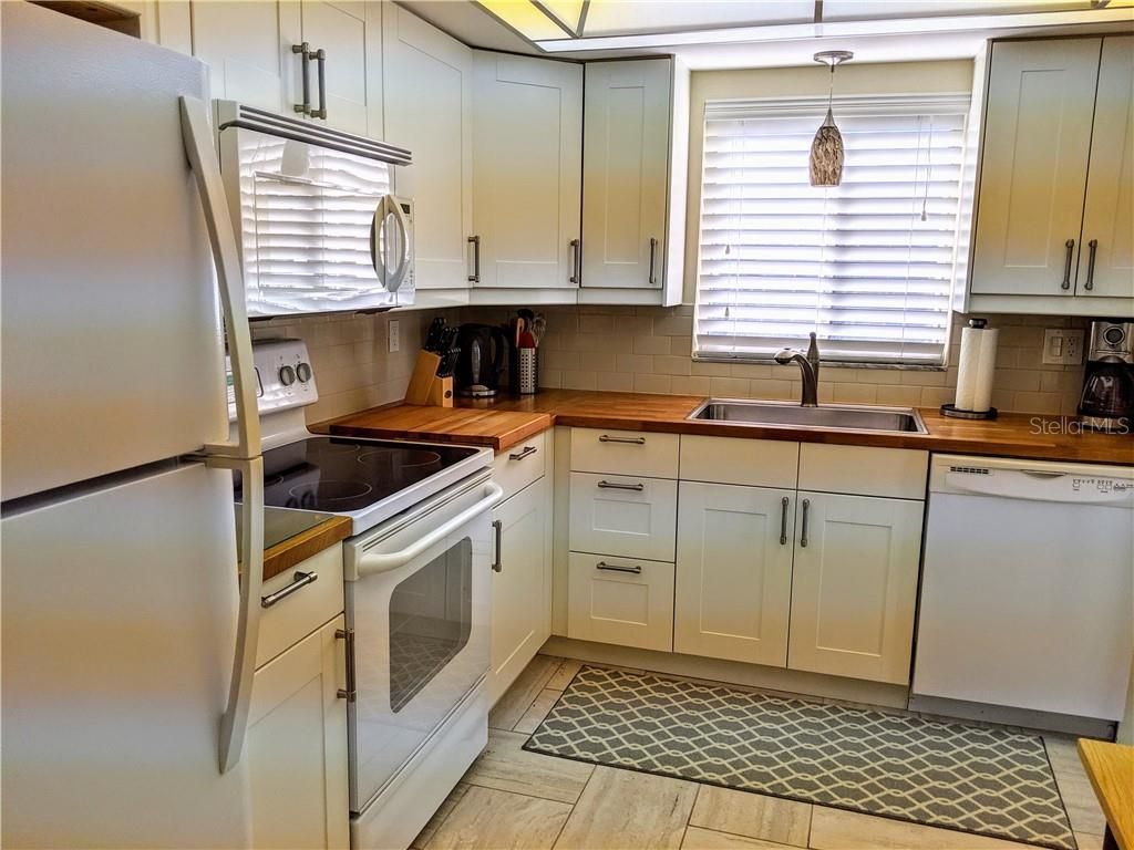 3668 Lake Bayshore Drive, Unit K-325, Bradenton, FL 34205 Photo