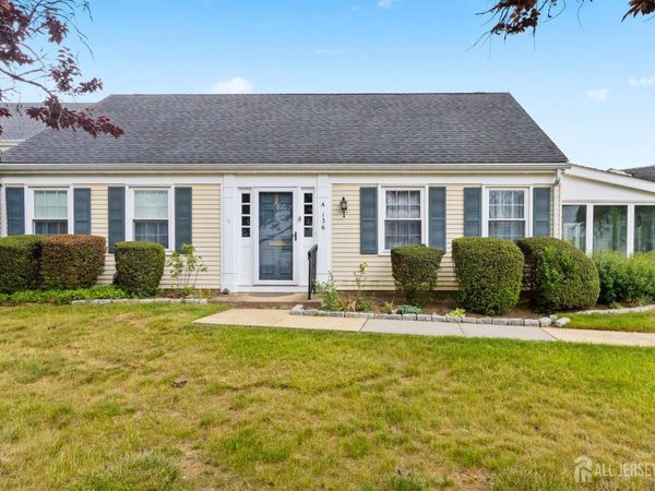 136 Plymouth Lane , Monroe Township, NJ 08831