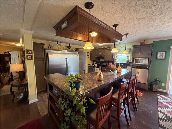1 Suntop Lane, Holiday Island, AR 72631