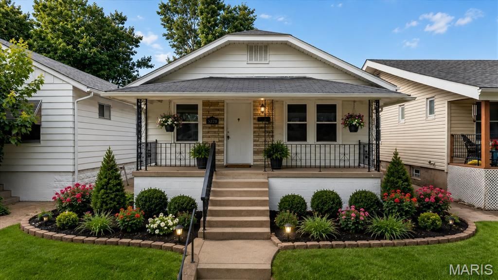 5220 Dewey Avenue, Saint Louis, MO 63116 Main Photo