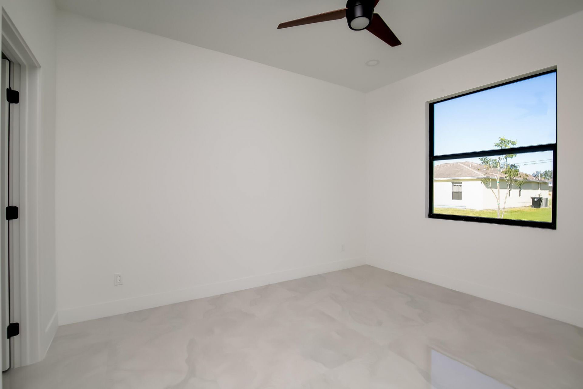 5945 NW Foust Circle, Port Saint Lucie, FL 34986 Photo