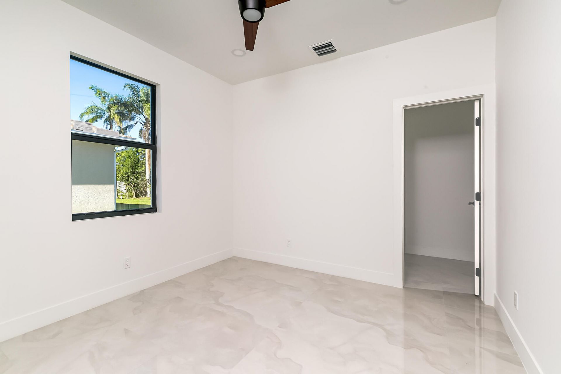 5945 NW Foust Circle, Port Saint Lucie, FL 34986 Photo