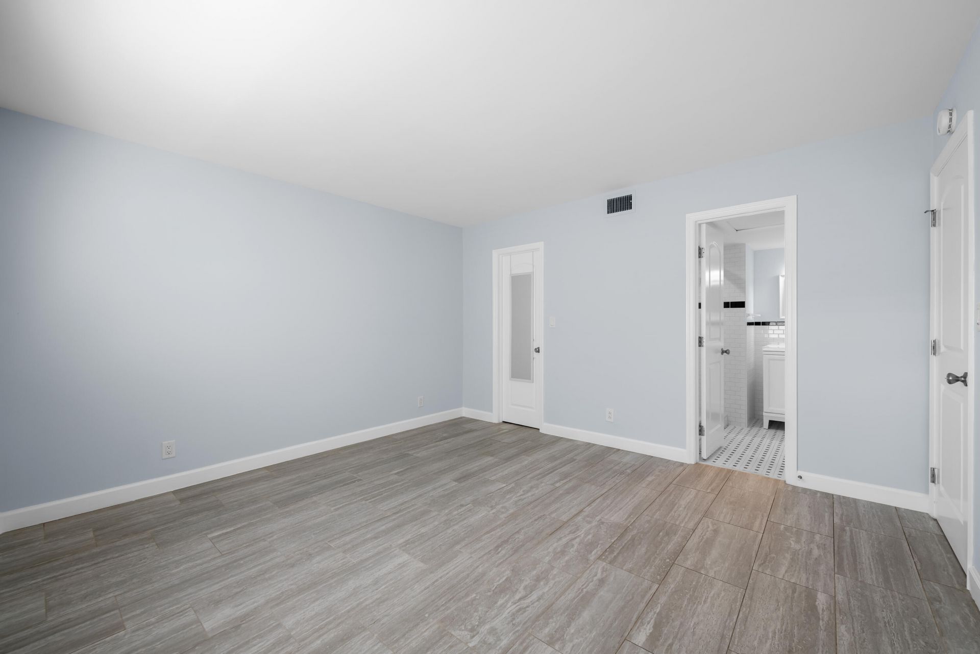 9 NE 19th Court, Unit C110, Wilton Manors, FL 33305 Photo