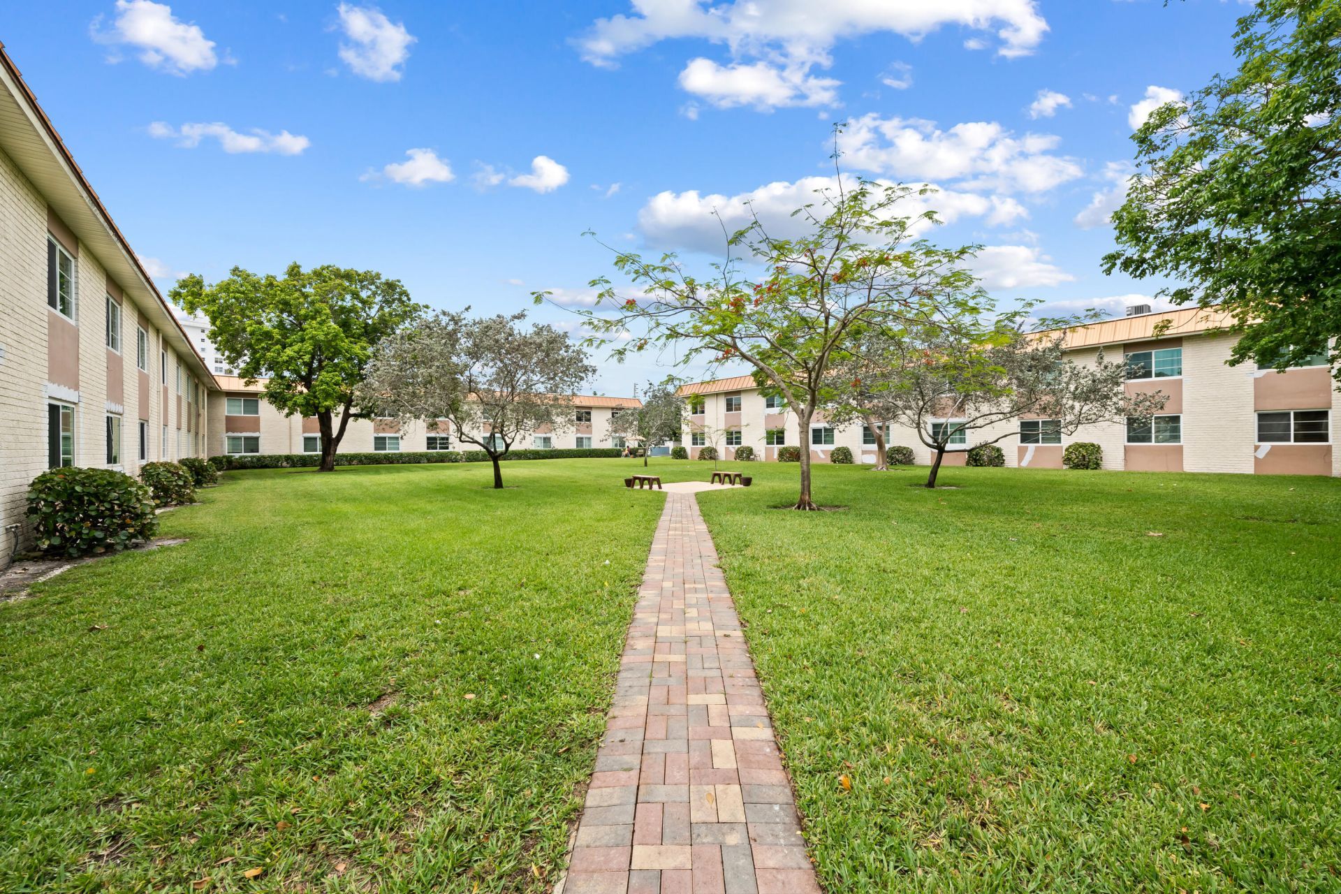 9 NE 19th Court, Unit C110, Wilton Manors, FL 33305 Photo