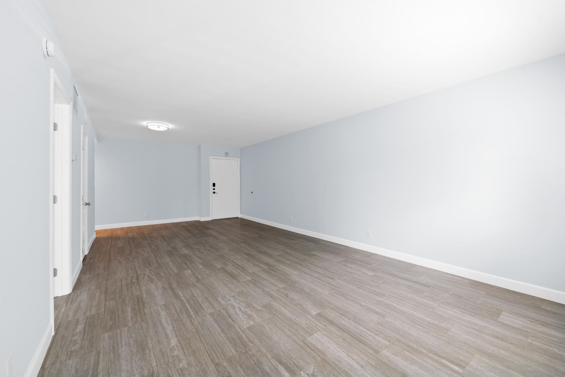 9 NE 19th Court, Unit C110, Wilton Manors, FL 33305 Photo
