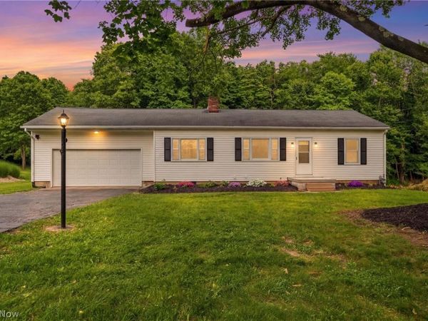 4443 Hilltop Drive , New Franklin, OH 44203