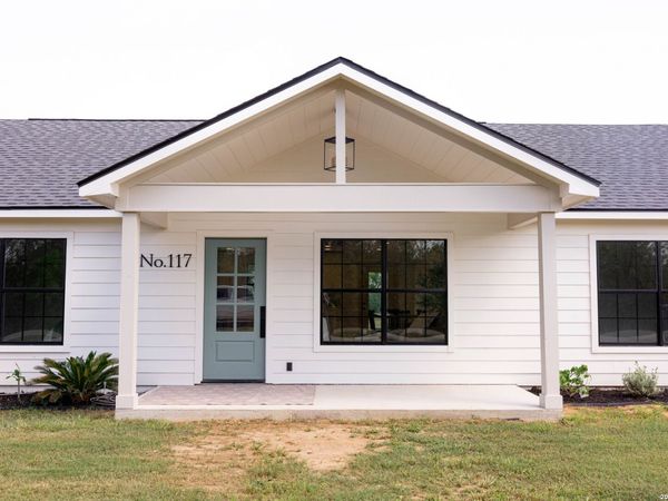 117 CEMETERY RD, Charlotte, TX 78011