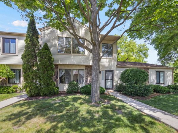 1626 Vermont Drive , Unit 1626, Elk Grove Village, IL 60007