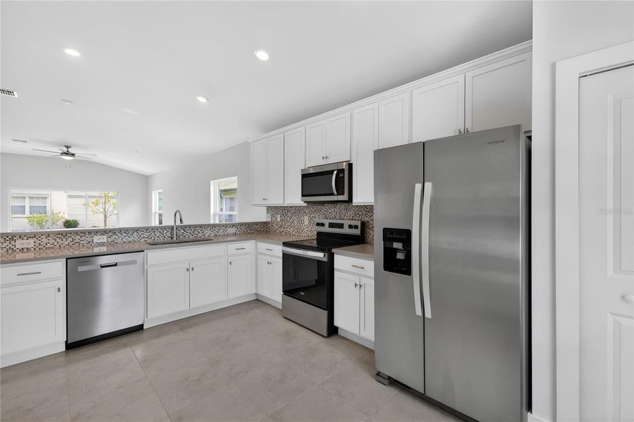 573 Rose Apple Circle, Port Charlotte, FL 33954 Photo