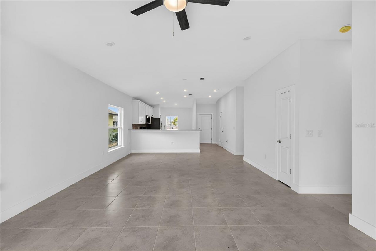 573 Rose Apple Circle, Port Charlotte, FL 33954 Photo