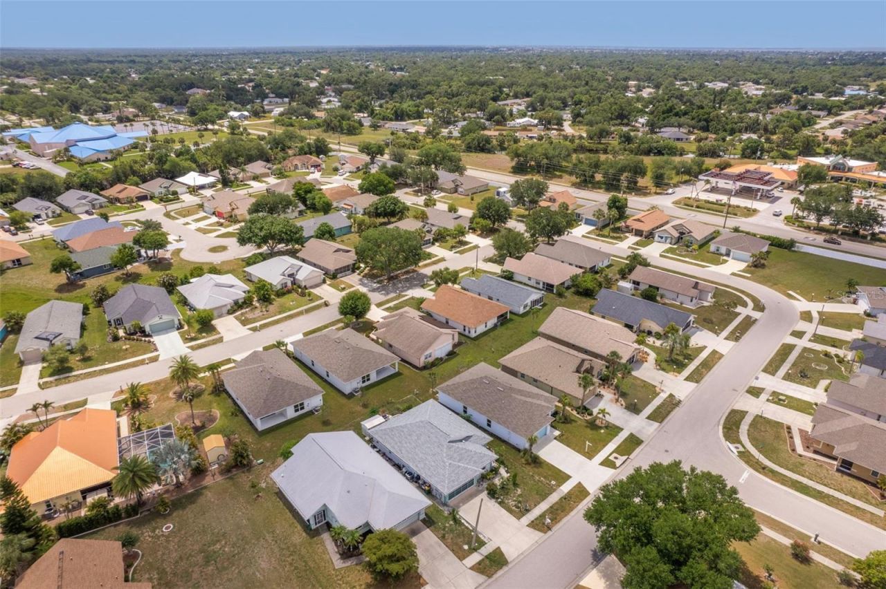573 Rose Apple Circle, Port Charlotte, FL 33954 Photo
