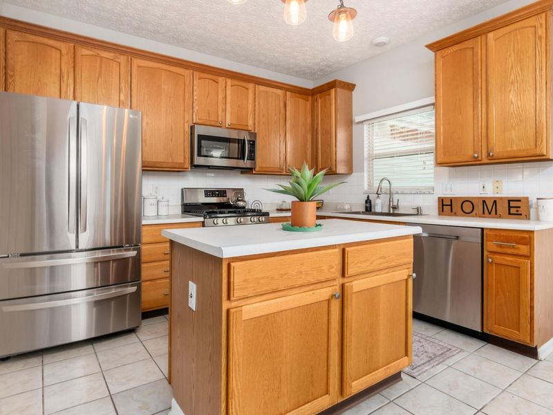 676 Theron Court, Pickerington, OH 43147 Photo 16