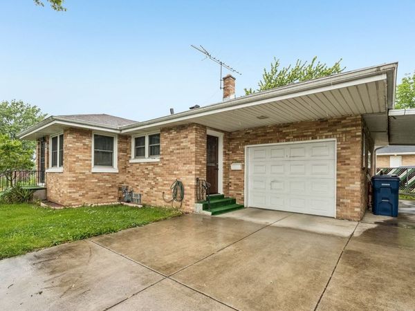 1120 11th Street , North Chicago, IL 60064