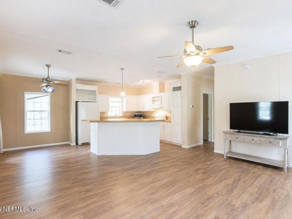 123 FOLKLORE Drive, Satsuma, FL 32189