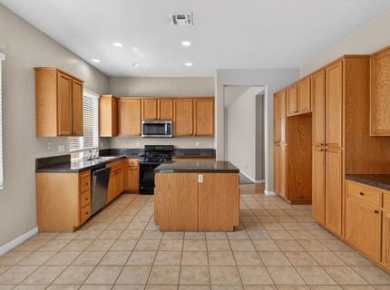 8161 Grisham Way, Elk Grove, CA 95758 Photo