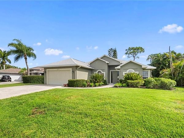 22777 FOUNTAIN LAKES BLVD , ESTERO, FL 33928