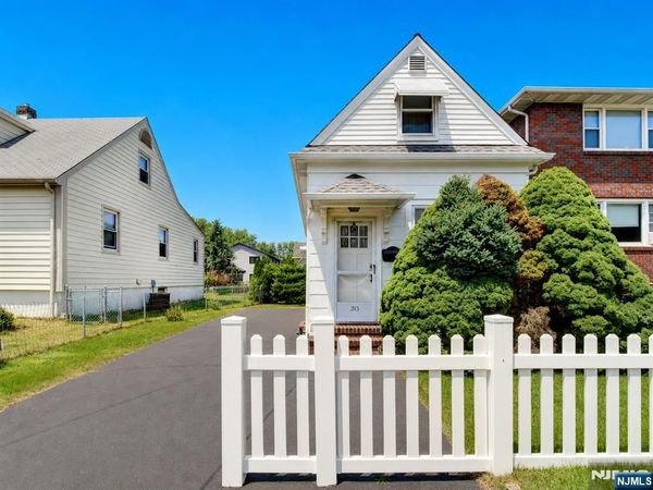 213 Kipp Avenue, ELMWOOD PARK, NJ 07407