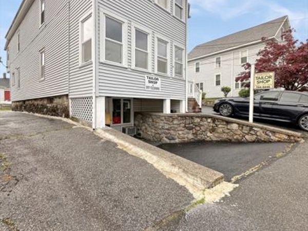 65 Lowell Street, Unit 2, Methuen, MA 01844