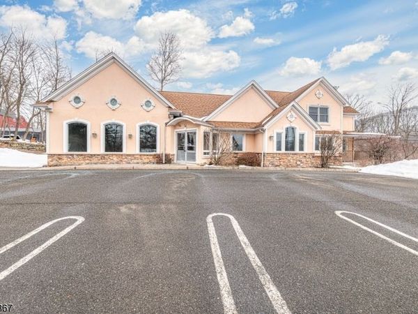 137 S Rutherford Ave, Franklin, NJ 07416