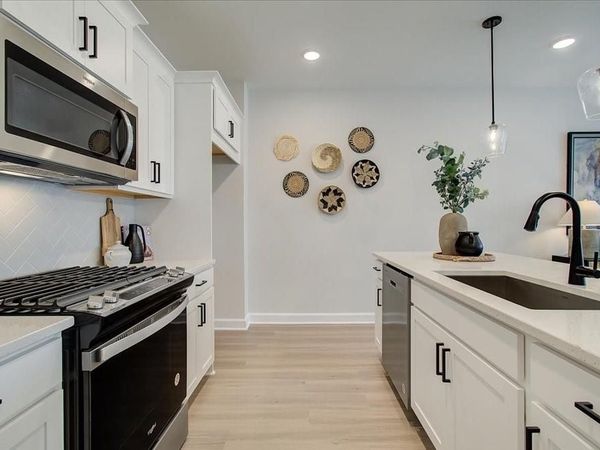 1933 Kinnard Alley , Kennesaw, GA 30144