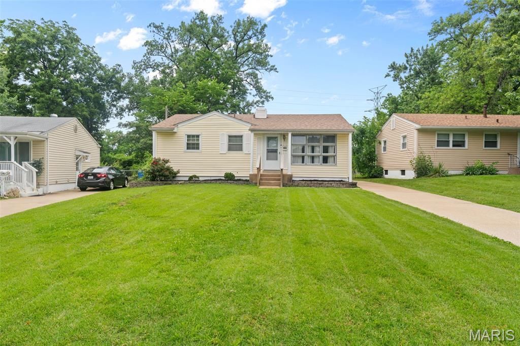 165 S Saint Jacques Street, Florissant, MO 63031 Main Photo