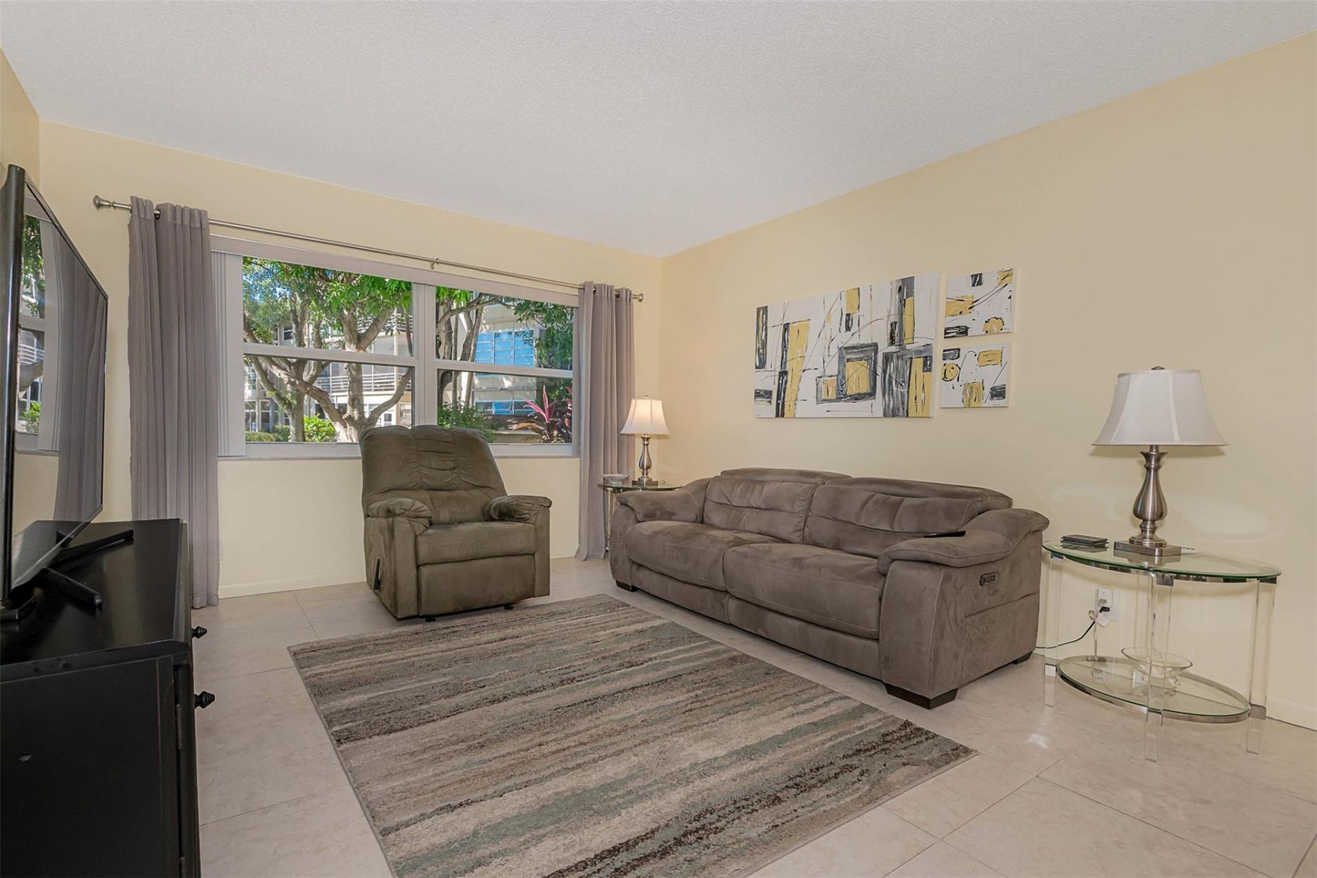 3431 NW 50th Avenue, Unit 104, Lauderdale Lakes, FL 33319 Photo