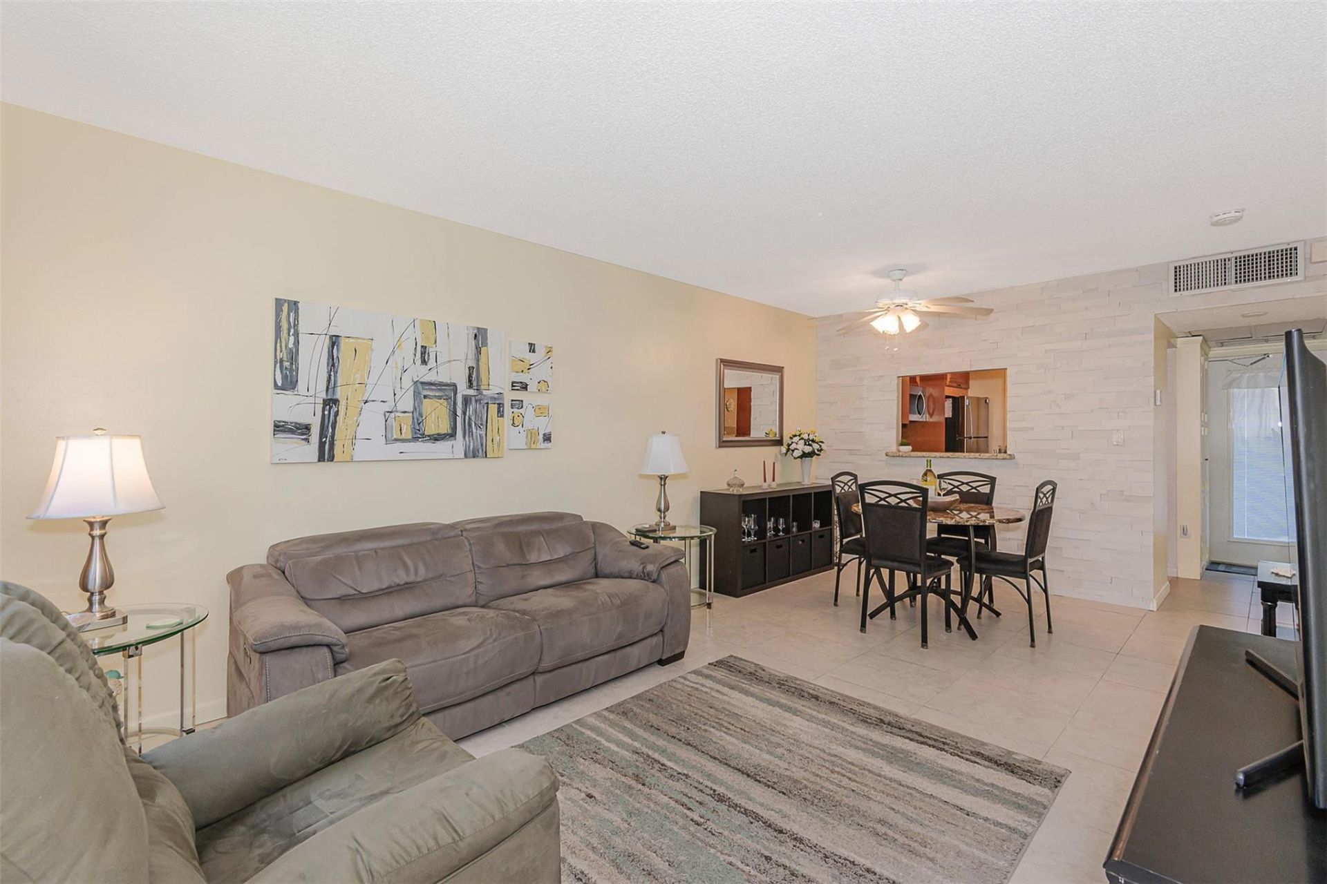 3431 NW 50th Avenue, Unit 104, Lauderdale Lakes, FL 33319 Photo