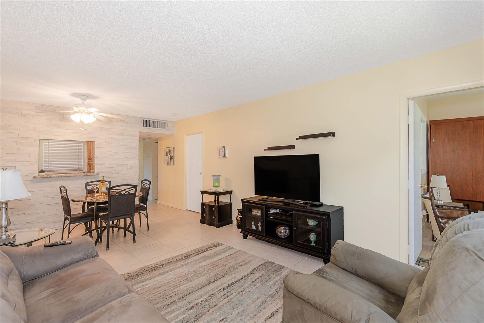 3431 NW 50th Avenue, Unit 104, Lauderdale Lakes, FL 33319 Photo