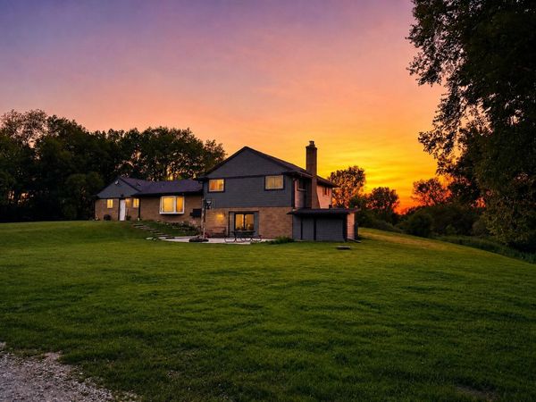 8620 Joey Drive, Pinckney, MI 48169