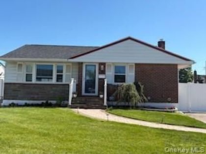 16 Buckner Avenue  Hicksville, NY 11801