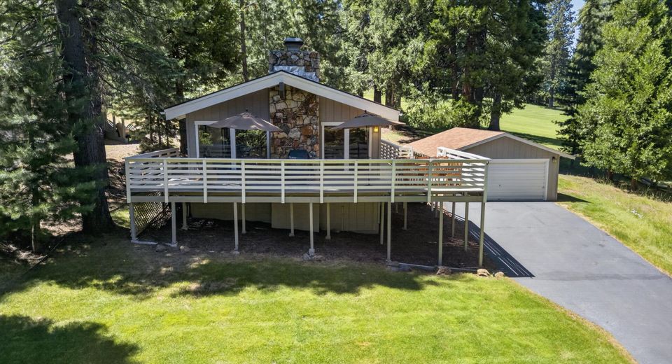 1111 Lake Ridge Road, Lake Almanor, CA 96137 Photo