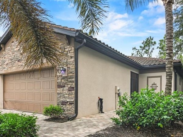 9052 Glenforest DR, NAPLES, FL 34120