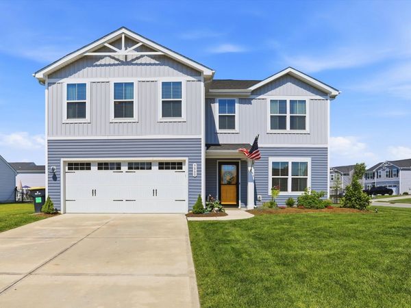 9860 Oakmont East Drive , Pendleton, IN 46064