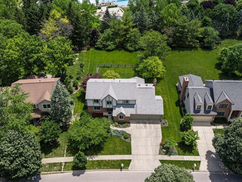 7664 Glanmore Court, Dublin, OH 43017 Photo 4