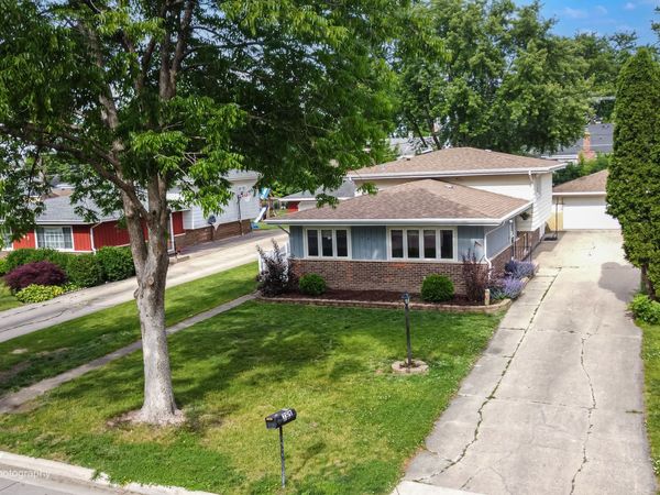 761 N Willow Road , Elmhurst, IL 60126