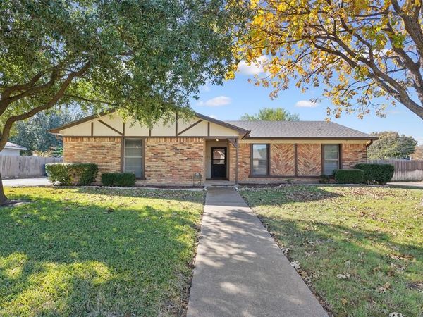 213 Bowie Lane, Hewitt, TX 76643