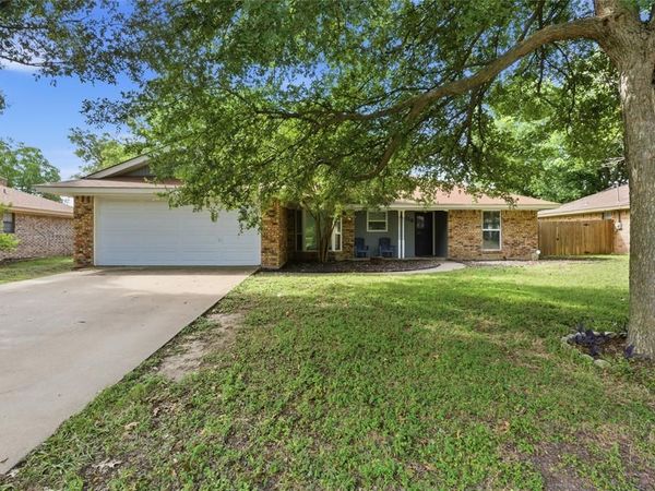 119 Blue Jay Street, Stephenville, TX 76401