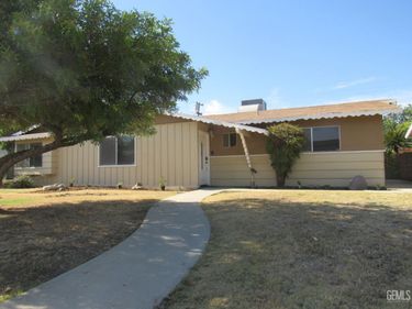 3521 Candlewood Drive, Bakersfield, CA 93306