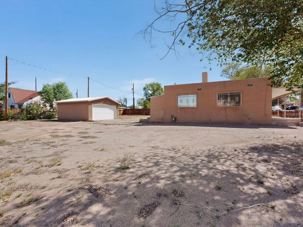 2903 Burton Avenue SE, Albuquerque, NM 87106