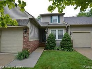 41997 Arrowhead Drive, Novi, MI 48377